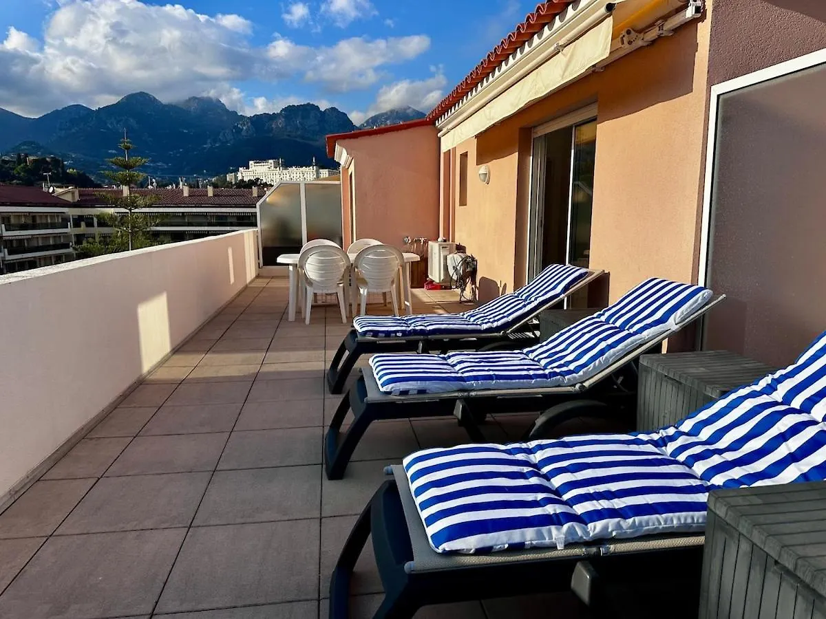 904 - Rooftop In City Center, Beach 100M Away Mentone
