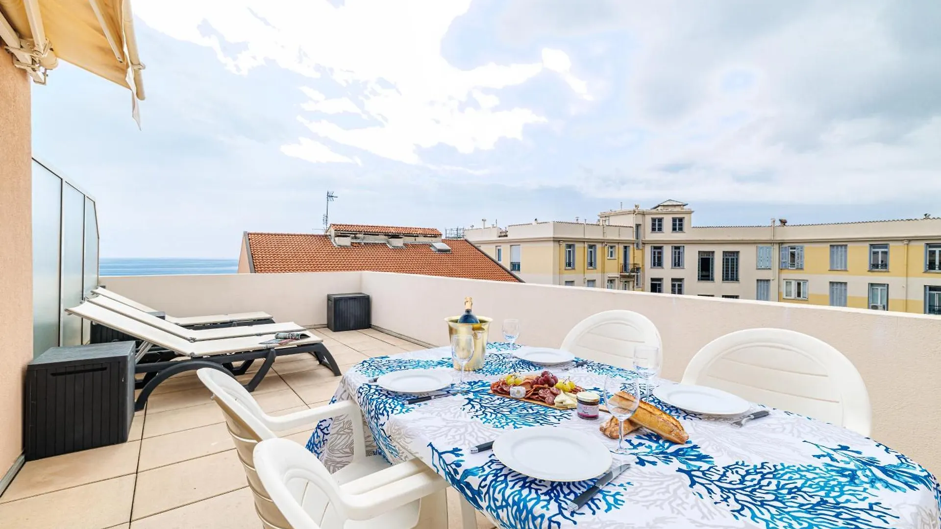 904 - Rooftop In City Center, Beach 100M Away Mentone Francia